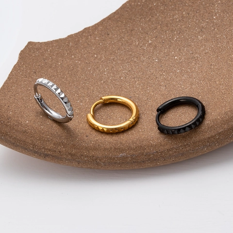 Boucles D Oreilles Creoles En Acier Inoxydable Motif Grave Geometrique Style Punk Unisexe Pour Piercing De Cartilage