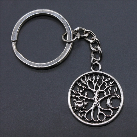 Vintage Antiek Zilveren Legering Levensboom Sleutelhanger met Zon en Maan Holle Hanger Mystieke Boheemse Stijl Sleutelring