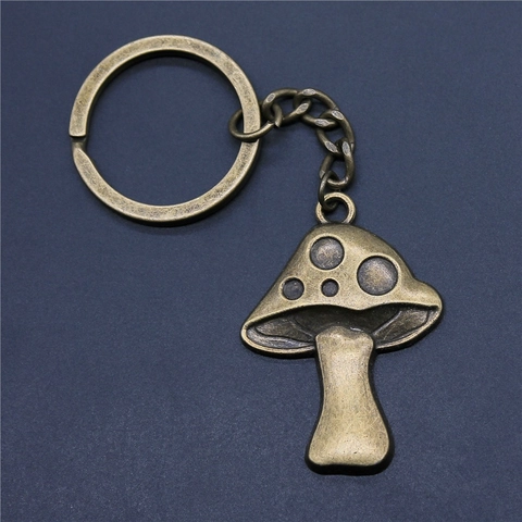 Portachiavi Ciondolo Fungo Vintage Bronzo Antico Metallo Stile Retrò Botanico Ornamento Sospeso Anello Portachiavi Decorativo
