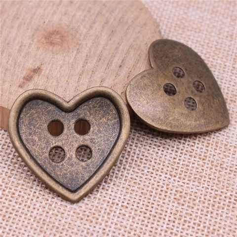 Vintage Heart Shape Antique Bronze Alloy Button Pendants Multi Hole Heart Pattern Retro Metal Charms For DIY Jewelry Making