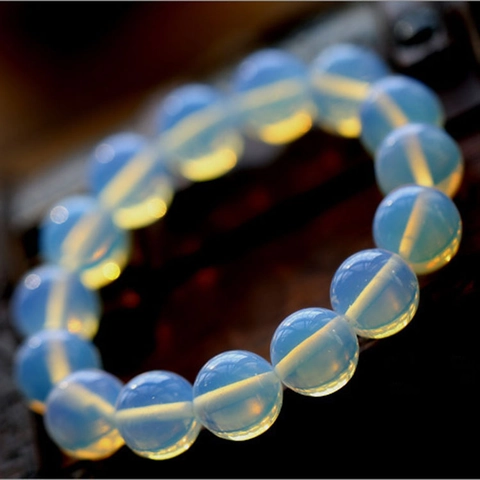 Bracelet Minimaliste en Perles d'Opalite Pierre de Lune Synthétique Translucide Perles Rondes Bracelet Élastique Bijoux Cadeau Femme Homme