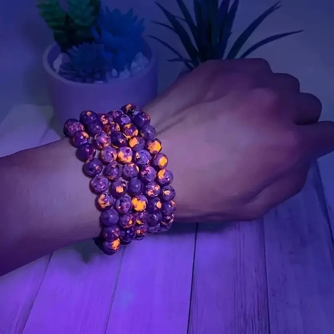 Yooperliet Natuursteen Armband Fluorescerende Kralen Gloeien Onder UV Licht Gepolijste Ronde Sodaliet Kralen Armband Unisex Sieraden