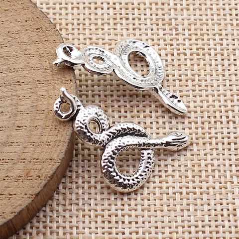 Vintage Zinc Alloy Snake Shape Pendants For Jewelry Making DIY Antique Silver Bronze Gold Animal Charm Pendants Accessories