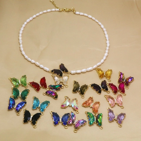 Collar Choker de Perlas Artificiales Vintage Con Colgante de Mariposa de Cristal de Colores Collar de Aleación de Strass para Mujer Joyería