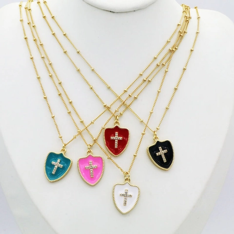 Collar con Colgante de Cruz de Escudo de Cobre Chapado en Oro de 18K Zirconia Esmalte para Mujer Joyería de Moda Vintage Religiosa