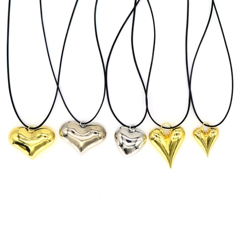 Collar con Colgante de Corazón de Cobre Minimalista para Mujer Amuleto de Amor Pulido 3D Gargantilla de Cordón de Cuero Negro Joyas