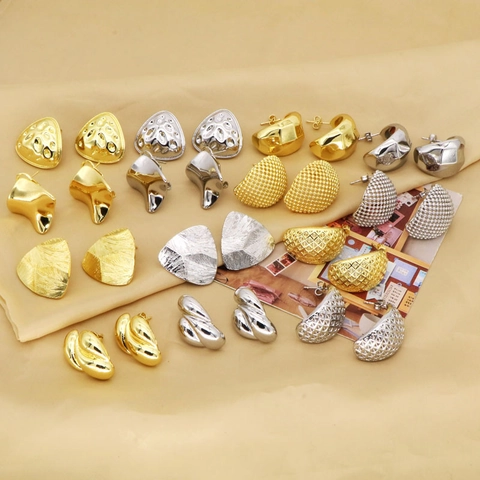 Pendientes Geométricos de Cobre para Mujer Chapado en Oro de 18K Plata Chunky Gota de Agua Triángulo Pendientes de Botón Joyería