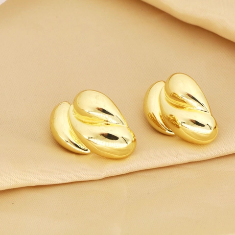 Pendientes Geométricos de Cobre para Mujer Chapado en Oro de 18K Plata Chunky Gota de Agua Triángulo Pendientes de Botón Joyería