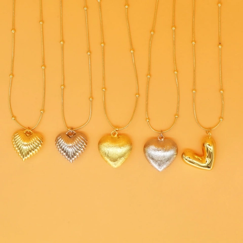 Collar con Colgante de Corazón de Cobre Chapado en Oro de 18K para Mujer Cadena de Serpiente con Perlas Joyería de Moda Metal