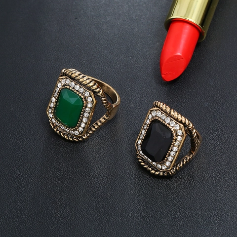 Vintage Emerald Cut Rhinestone Alloy Cocktail Ring Antique Gold Geometric Green Black Square Gemstone Finger Ring For Men Women