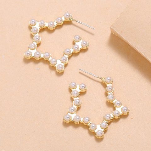 Trendy Dames Stervormige Kunstparel Oorknopjes Verguld Legering Minimalistisch Geometrisch Vijfpuntige Ster Sieraden Voor Dagelijks