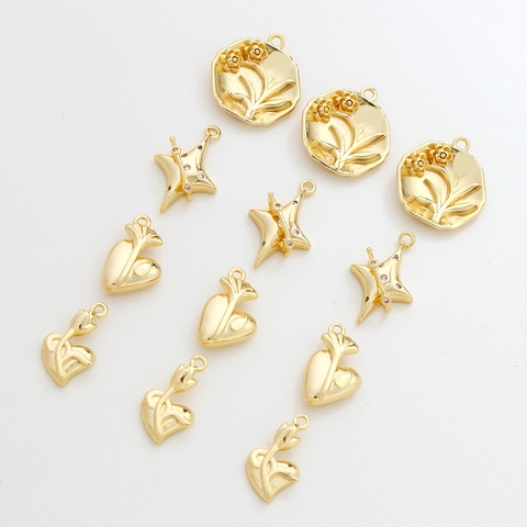 Ciondoli in Rame Placcato Oro a Forma di Cuore Fiore Stella per Accessori Creazione Gioielli DIY Charms in Strass Galvanizzati