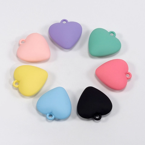 Ciondoli in Acrilico a Forma di Cuore DIY Charms per Gioielli Portachiavi Cinturino per Cellulare Accessori per Borse Superficie Lucida Opaca Charms a Cuore