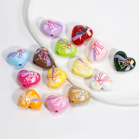 Acryl Hartvormige Kralen Met Bedrukte Strik Ontwerp Voor DIY Sieraden Maken Sleutelhanger Telefoonketting Armband Accessoires