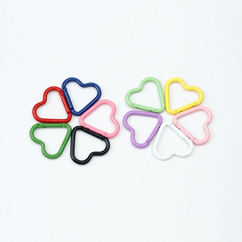 Colorful Alloy Heart Shaped Carabiner Spring Snap Hook For Keychain Bags DIY Jewelry Making Craft Decoration Sweet Accessory