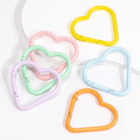 Heart Shaped Alloy Carabiner Lacquered Colorful Keychain Clips For DIY Craft Accessories Jewelry Making Outdoor Hanging Hook