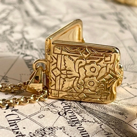 Vintage Copper Heart Flower Locket Necklace For Women Opening Square Book Pendant Gold Plated Rhinestone Jewelry Clavicle Chain