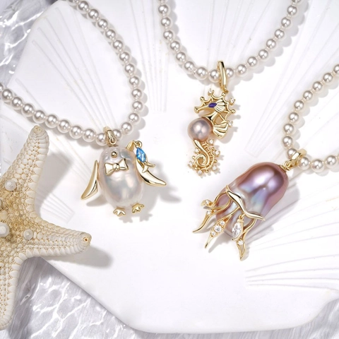 Ocean Series Baroque Pearl Pendant Necklace For Women Cute Crab Jellyfish Gold Plated Copper Retro Fashion Jewelry Gift