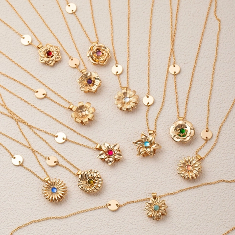 18K Gold Plated Copper Rotating Flower Pendant Necklace With Zircon Birth Month Floral Jewelry For Women Fashion Gift