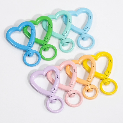 Chiusura a Moschettone Girevole in Lega a Forma di Cuore Fibbia a Molla in Vernice Colorata Accessori Portachiavi Fai-da-te Anello di Connessione