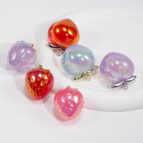 Colgantes de Frutas de Acrílico Iridiscente Manzana Fresa Melocotón Dijes para Joyería DIY Accesorios de Bolso Llavero Decoración Regalo
