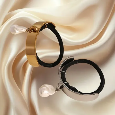 Laccetto per Capelli Minimalista Europeo in Acciaio Inossidabile Con Pendente Perla Artificiale Barocca Elastico in Metallo per Donna