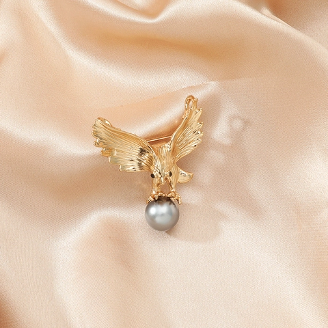 Spilla Vintage a Forma di Aquila per Donna in Lega Placcata Oro Con Grande Perla Artificial Grigia Elegante Spilla da Risvolto Animale Gioielli