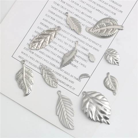 Ciondoli a Foglia in Acciaio Inossidabile per Creazione Gioielli Fai da Te Ciondoli con Texture Botanica per Collane Argento
