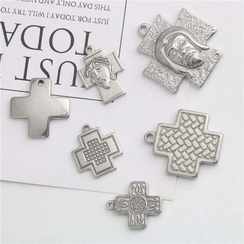 Ciondolo a Croce in Acciaio Inossidabile Ciondoli Religiosi con Rilievo di Gesù per Collana Bracciale Creazione di Gioielli Accessori Fai da Te Stile Vintage Unisex