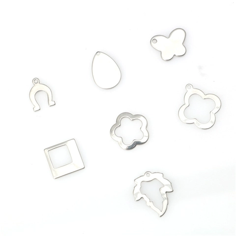 Stainless Steel Pendants Horseshoe Butterfly Flower Maple Leaf Shape Charms For DIY Jewelry Making Necklace Bracelet Accessory