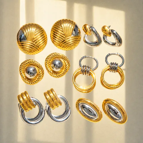 Orecchini a Bottone a Cerchio Bicolore in Acciaio Inossidabile Rétro da Donna Placcati Oro 18K Impermeabili Gioielli