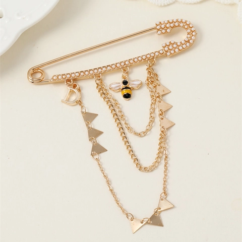 Spilla Vintage Ape in Lega Oro Chiaro per Donna Con Perla Artificiale Ciondolo Lettera D Nappina Multistrato Gioielli Spilla di Sicurezza