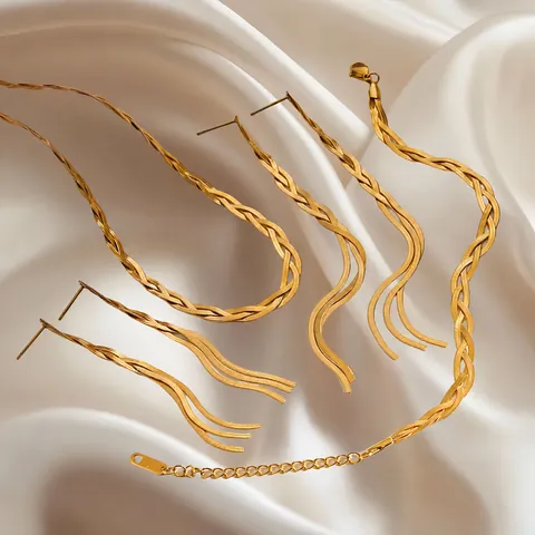 Collection de Bijoux Femme Mode Minimaliste en Acier Inoxydable Plaqué Or 18K Avec Collier Bracelet Boucles d'Oreilles Tressées