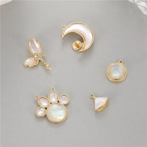 Copper Artificial Pearl Pendant Charms Butterfly Moon Bear Paw Fan Shape Jewelry Making Findings DIY Necklace Accessories