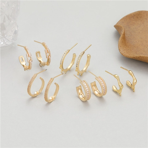 Orecchini a Bottone a Forma di C con Zirconia Minimalista e Perno in Argento Sterling 925 Gioielli Geometrici in Rame