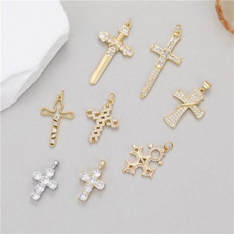 14K Vergulde Koperen Zirkonia Kruis Hangers Gepersonaliseerde Zwaard Dolch Hangende Ornamenten DIY Sieraden Maken Accessoires Voor Dames Heren