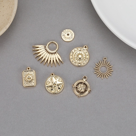 Vintage Stainless Steel Gold Plated DIY Charms Sun Moon Compass Star Pendant For Necklace Bracelet Jewelry Making Women