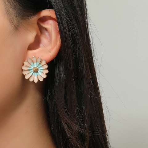 Minimalist Forest Style Alloy Enamel Camellia Flower Stud Earrings Fresh Pastel Drip Oil Daisy Earrings For Women Fashion Jewelry