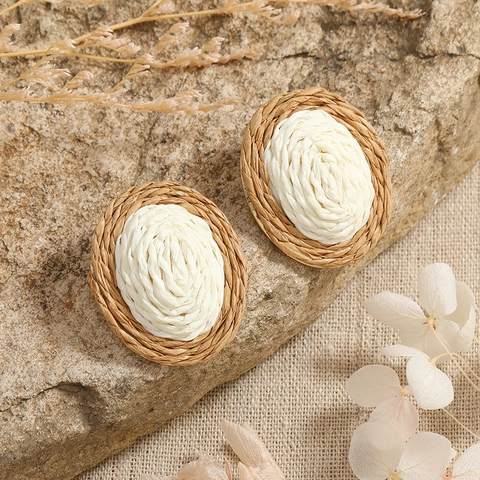 Bohemian Handwoven Straw Raffia Oval Stud Earrings For Women Contrast Color Vacation Beach Style Alloy Jewelry Gift