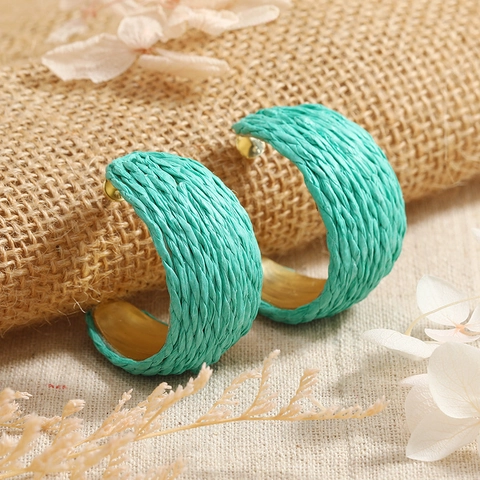 Bohemian Alloy Raffia Woven C-Shape Hoop Earrings Handmade Straw Colorful Summer Vacation Jewelry For Women Fashion Accessory Gift