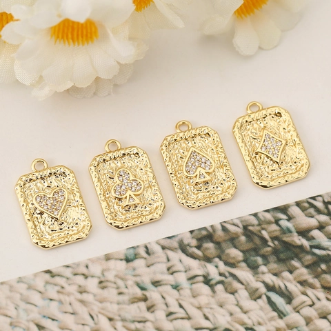 Colgante de Cobre Chapado en Oro Textura Martillada Cartas de Póker Con Incrustación de Circón Accesorios Joyería DIY para Collar