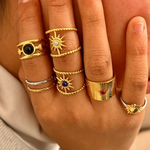Anello in Acciaio Inossidabile Placcato Oro 18K Vintage per Donna Boho Simbolo del Sole Pietra Gemma Regolabile Gioielli