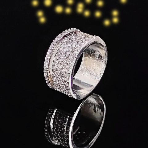 Exquisito Anillo de Cobre Bañado en Oro Con Zirconia 3A Incrustada de Diamantes Anillo de Banda Ancha Regalo Joyería Para Mujer