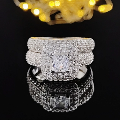 Luxurious Copper Rhinestone Wedding Ring Set For Women Princess Cut Square Stone Halo Pave Band Geometric Finger Jewelry