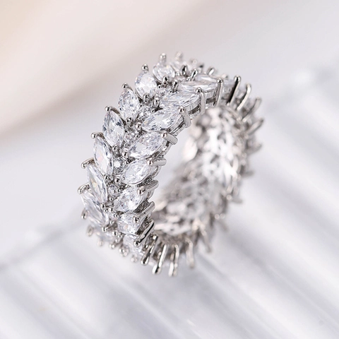 Luxury Marquise Rhinestone Willow Leaf Copper Ring For Women Elegant Fashion Multilayer Sparkly Leaf Shape Finger Ring Jewelry