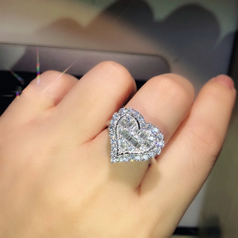 Elegant Heart Shaped Copper Ring For Women Shiny Rhinestone Inlaid Engagement Wedding Ring Fashion Jewelry Finger Decor