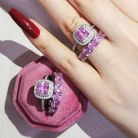 Lujoso Juego de Anillos de Cobre con Diamantes de Imitación para Mujer Corte Cojín Halo Alianzas de Boda de Compromiso Joyería Estilo Europeo Americano