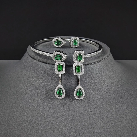Luxuriöse Geometrische Strass Eingelegt Offene Armreif Anhänger Ohrhänger Verstellbare Fingerring Kollektion Damen Mode Schmuck Zubehör