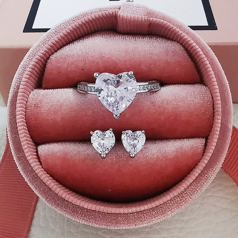 Süßes Legierung Herzform Strass Schmuck-Set Für Damen Versilbert Herzschliff Ring Und Ohrstecker Mode Geschenk-Set