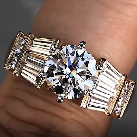 Fashion Zirconia Copper Ring 3.5 Carat Round Cut Main Stone With Baguette Side Stones Wedding Engagement Jewelry For Women
